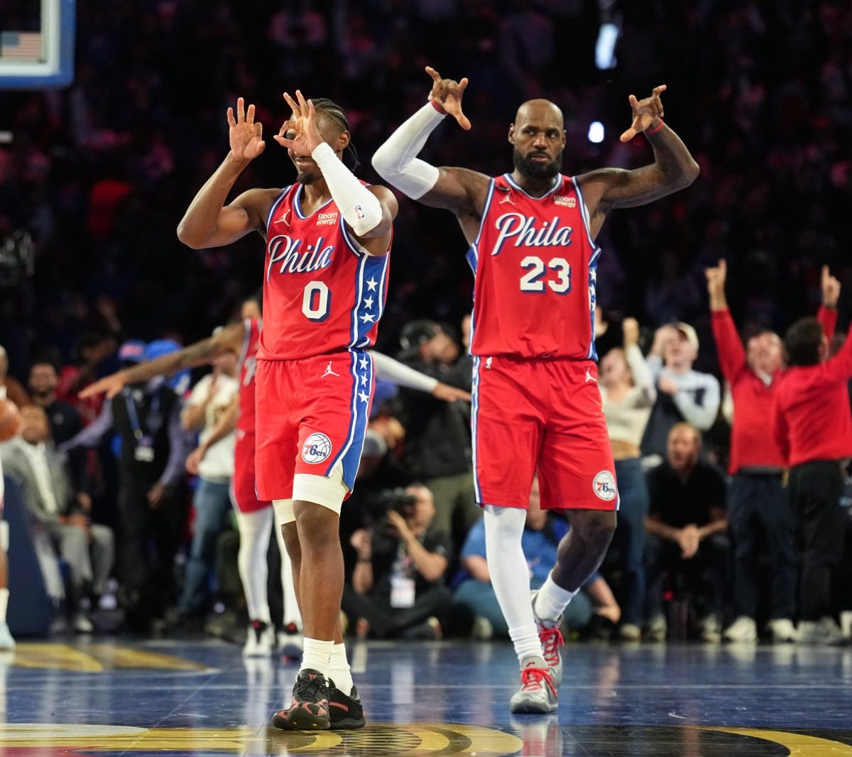 Philadelphia 76ers Derrotan Nuevamente a los Knicks con Actuación Clave de LeBron James