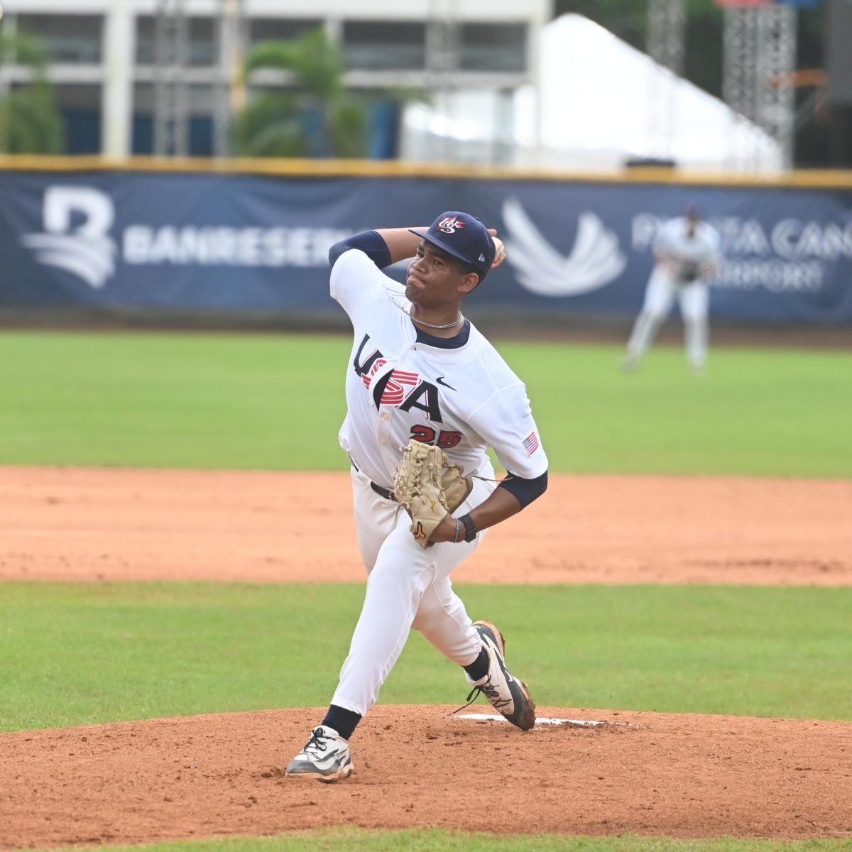 Estados Unidos Derrota a Puerto Rico y Venezuela Supera a República Dominicana en Súper Ronda; Clasificatorios se Deciden Hoy