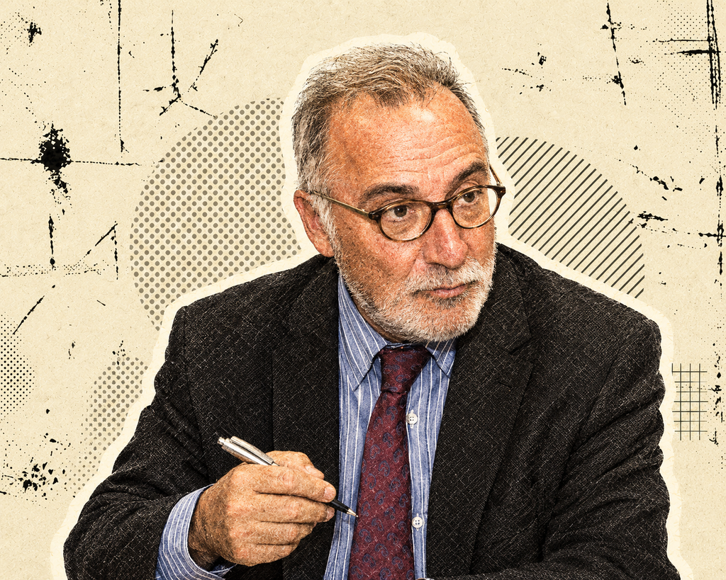Pere Navarro, director de la DGT, atribuye la baja adopción de la baliza V-16 conectada a una "iniciativa de Sánchez"