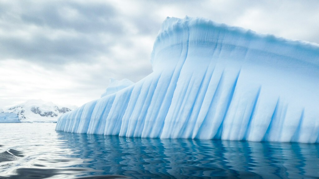 Francis Halzen, Nobel de Física por su innovador método para detectar neutrinos en el hielo antártico