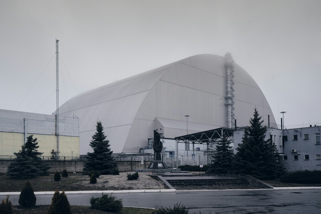 Fukushima: Un Enfoque Distinto al de Chernóbil y Su Compleja Gestión Quince Años Después