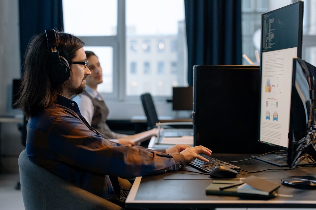 El Impacto de la IA en el Empleo Español: Una Mirada a las Profesiones Más Expuestas