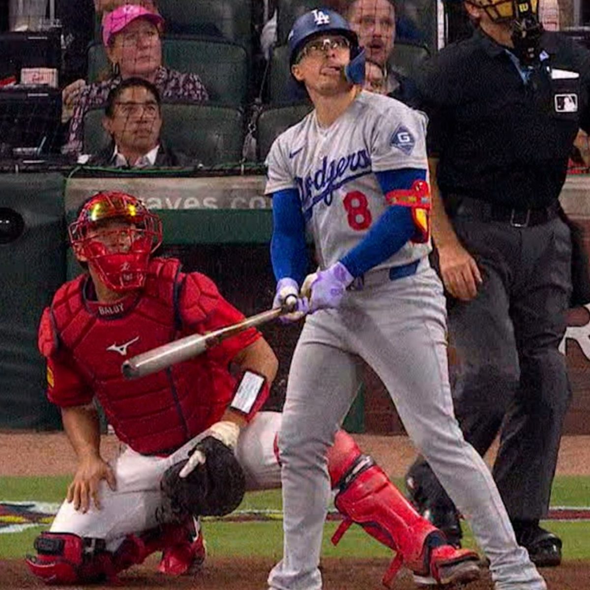 Los Dodgers Dejan a los Bravos al Borde de la Eliminación en la Serie Divisional de la Liga Nacional